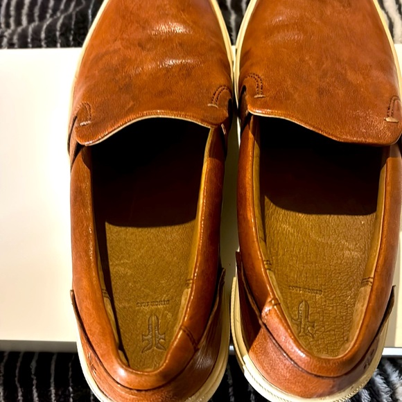 Brand new never worn Frye Ivy slip-ons in cognac leather. Perfect condition. 6.5 - Picture 4 of 5